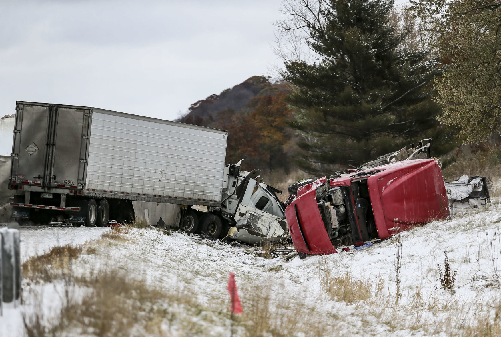 111119-mda-nws-accident-04.jpg